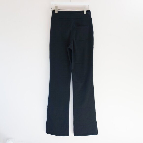 Old Navy Extra High-Waisted CloudComfy Flare Leggings Pants in Black (M TALL)NWT - Picture 5 of 12
